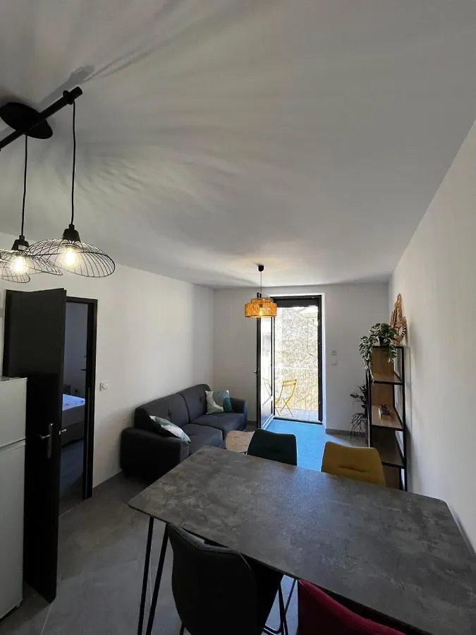 La Patafiole Appartement T2 Calme Elegant Pont-de-Barret Apartment