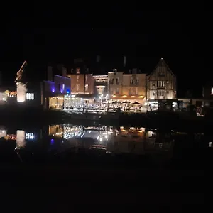 Le Duclos, Rez-de-jardin Centre Appartement Dinan